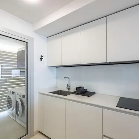 Med1 Luxury Sea View * 푸엔히롤라