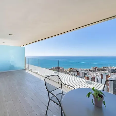 Med1 Luxury Sea View 아파트 푸엔히롤라