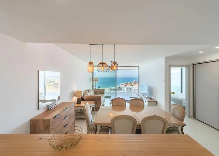 Med1 Luxury Sea View Apartament *